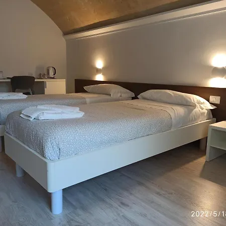 In & Out 4* Matera