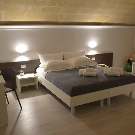 In & Out 4* Matera