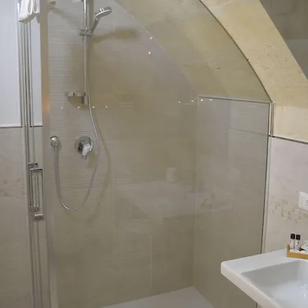 Гостевой дом In & Out 4*