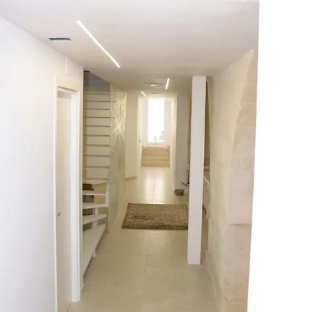 In & Out Matera