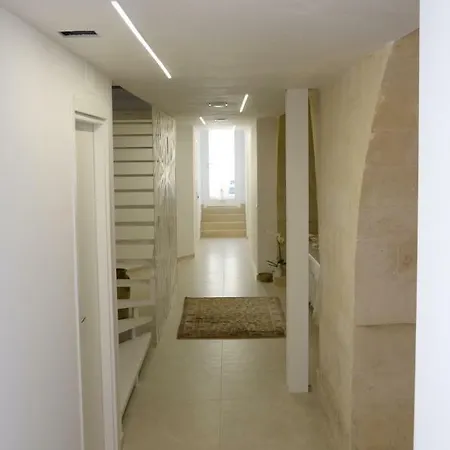 In & Out Guest house 4*