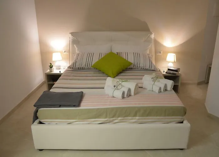 In & Out Πανσιόν